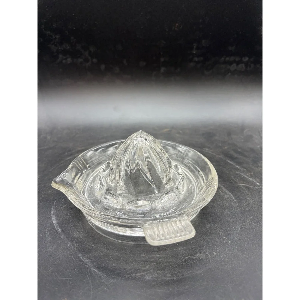 Vintage‎ Clear Glass Citrus Juicer Reamer with Pour Spout and Handle Art Deco
